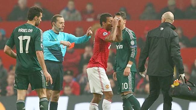 Hậu quả của thẻ đỏ của Nani